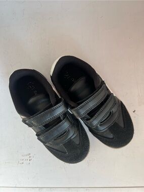 CAT & JACK BOYS Velcro Athletic Sneakers